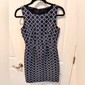 Tahari‎ Blue and White sheath Dress Size 2p
